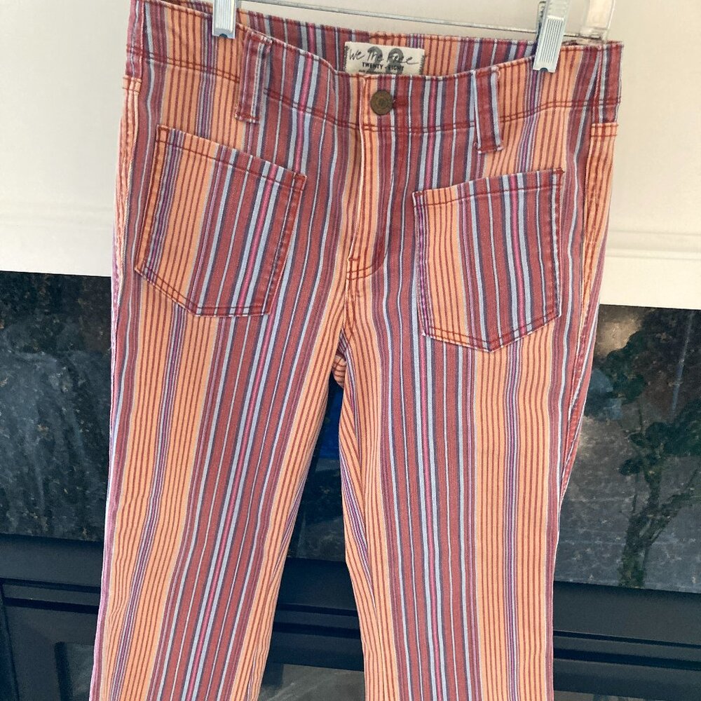 Free People, We The Free Jeans Cropped Flare Striped  Sz 28  pockets raw hem.